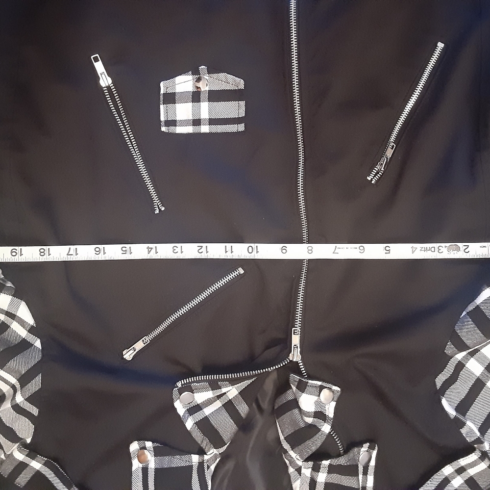 SOLD  on Mercari  Vintage Plaid Sleeved Jacket - Picture 8 of 8